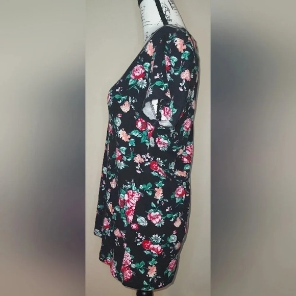 Plus Size Wet Seal Tee-NWOT - Picture 3 of 7